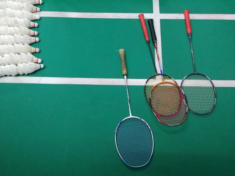 The Amazing Benefits of Playing Badminton